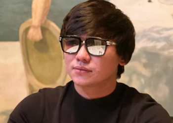 Кайрат Нуртас унаада отуруп жүктөгөн видеодон кийин айдоочу жазаланды