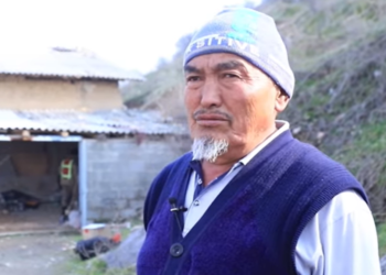 Сулайман-Тоодон таш кулап, үйдүн чатырын талкалады. «Дагы жакшы үйдө эч ким жок болчу» дейт ээси