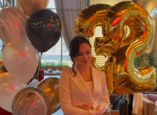 Асел Кадырбекова 32 жашын белгиледи (сүрөт)