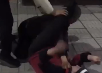 Кара-Балтада Даун синдрому менен жабыркаган жигитке кол көтөргөн кишинин видеосу тарады