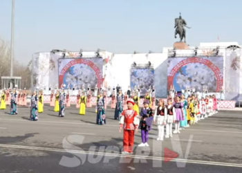 Нооруз: «Ала-Тоо» аянтындагы майрамдык атмосфера (сүрөттөр)