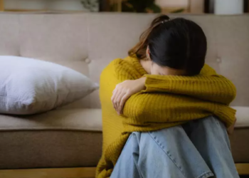 TikTok тартабыз деп зордукталып, төрөгөн кыз. Шектүү камакта калтырылды