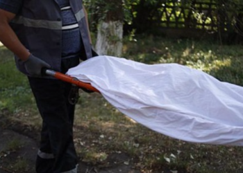 Кеминде 1 айдан бери дайынсыз болуп жаткан жаш кыздын жансыз денеси табылды