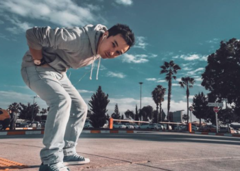 «Масштабдуу сынакка катышмакпыз». Бийчи Атай Өмүрзаков ТИМге нааразычылыгын билдирди