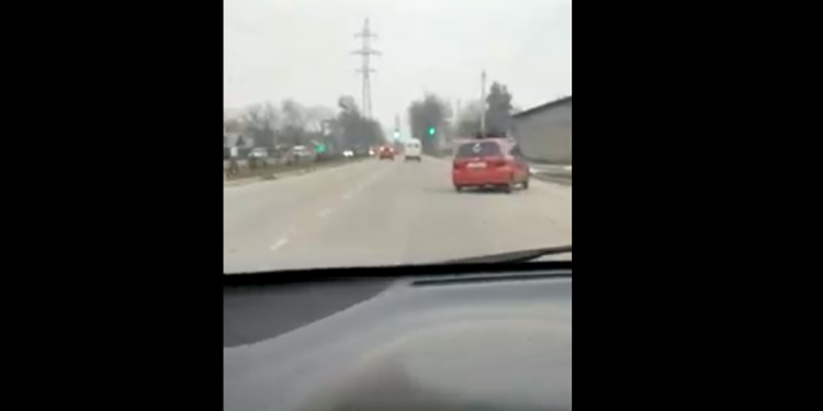 Унаа үстүндөгү киши менен кошо арыкка кирип кеткен окуя. Милиция жубайларды издеп жатат