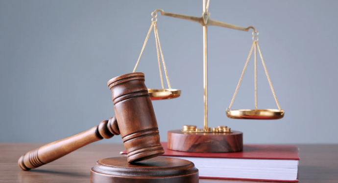 Депутат: «13 жаштагы кызды зордуктаган милиция кызматкери 15 жылга эмес, 6 жылга эркинен ажыратылды»