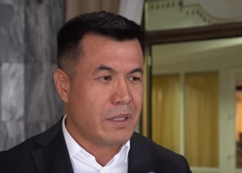 Өмүрбек Бакиров: «Бакиев менен Акаев күнөөлүү эмес болсо, эл күнөөлүүбү?»