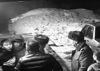 УКМК: «Жаранды бөтөлкө менен сабагандарга милиция чара көрбөй койгон»