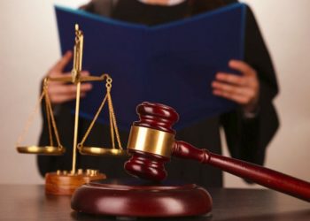 Токтогулда 13 жаштагы кызды зордуктаганга шектүүнүн 8 жылга эркинен ажыратылышы. Шектүү тарап эмне дейт?