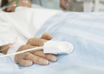 «Айдоочулук күбөлүгү болгон эмес». Чүйдө 16 жаштагы кыз унаа менен тоголонуп кетип, 1 адам көз жумду