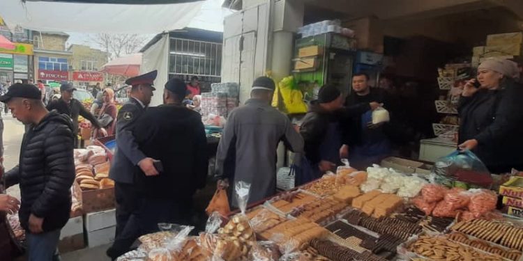 Жалал-Абадда эми милиция кызматкерлери ККМ боюнча түшүндүрүү иштерин жүргүзө баштады