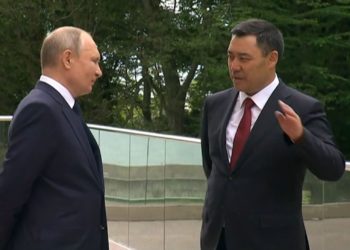 Садыр Жапаров Владимир Путиндин чакыруусу менен Орусияга барат