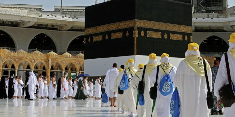 Быйыл ажылык сапарга баруу 3900 доллар болот. Акчаны 18-апрелге чейин төлөп бүтүү керек