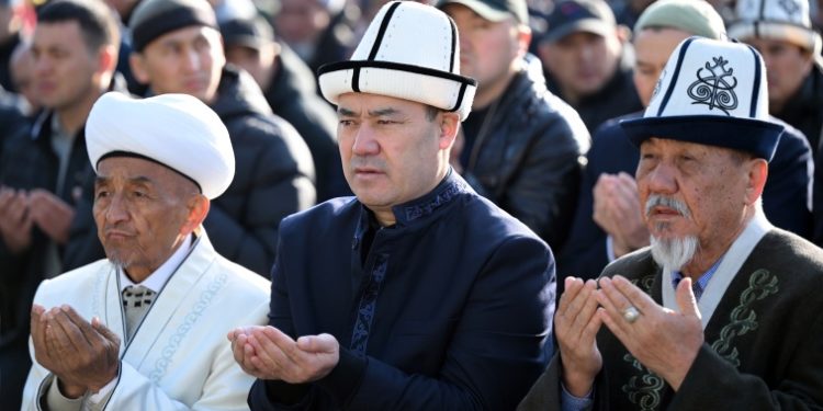 Садыр Жапаров Бишкектеги майрамдык Айт намазга катышты