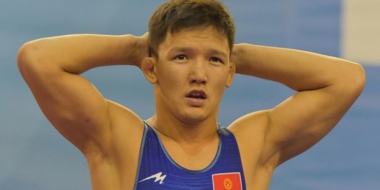 Азия чемпионаты: Алмаз Сманбеков финалга чыкты