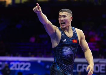 Акжол Махмудов Азия чемпиондугунун финалына чыкты