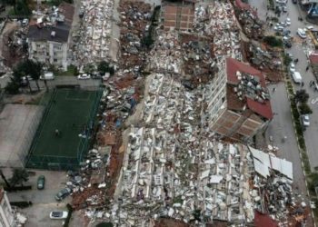 Түркиядагы жер титирөөдө каза болгондордун саны 50 миң 500 адамга жетти