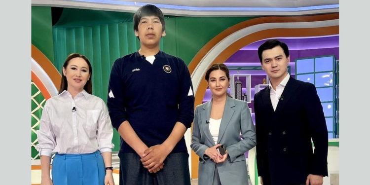 Казакстандагы эң бойлуу адам Атырауда жашайт