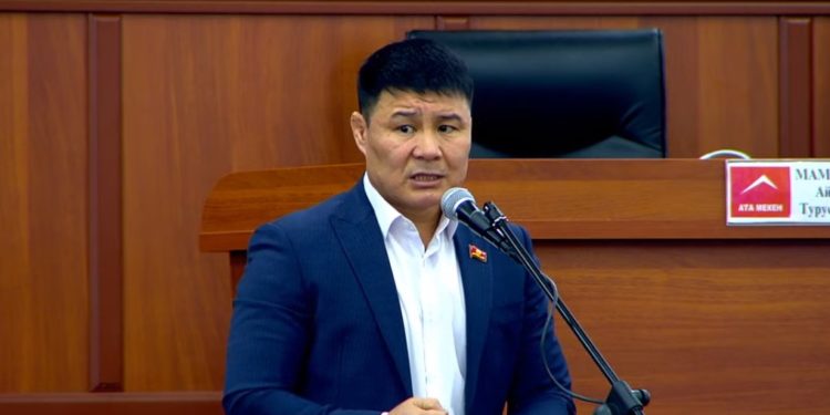 Тазабек Икрамов: «Коррупционерлердин колун, токтобосо бутун кесиш керек»