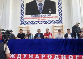 Акжол Махмудов Сузакта өткөн грек-рим күрөшү боюнча мелдешке барды