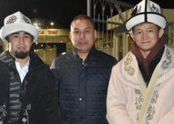 Эркин күрөш боюнча улуттук курама команда Азия чемпионатынан келишти