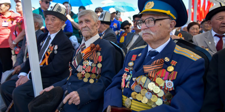 Улуу Ата Мекендик согуштун ардагерлерине 100 миң сомдон берилет