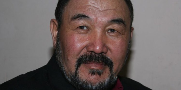 Опера ырчысы, Кыргыз Эл артисти Сталбек Алмасбеков дүйнө салды