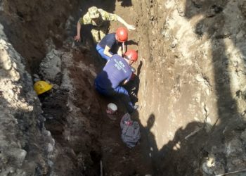 Бишкекте 2 адамды топурак басып калган. Бирөөсү ошол жерде көз жумду