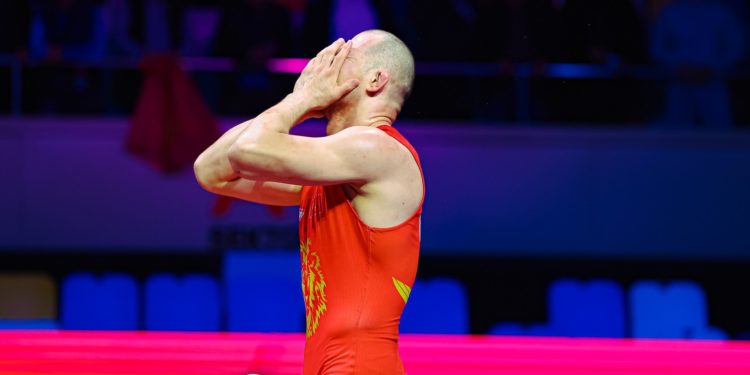 Үзүр Жузупбеков Азия чемпионатында күмүш байгеге ээ болду