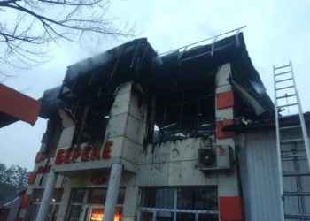 Бишкекте эки имарат күйүп кетти