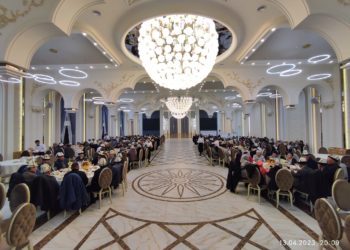 Садыр Жапаров Ысык-Көлдө ооз ачар өткөрдү (сүрөт)