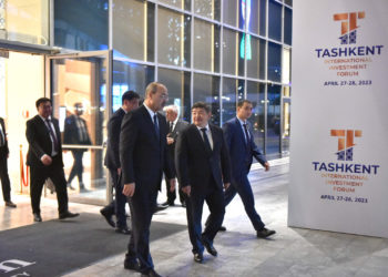 Акылбек Жапаров Ташкентке барды. Ал бүгүн инвестициялык форумга катышат