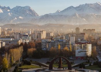 Бишкекке 145 жыл. Садыр Жапаров борбор калаанын жашоочуларын жана конокторун куттуктады