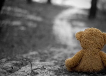 Бишкекте кордолгон 13 жаштагы кыз. Жогорку Сот бир айыпталуучунун өкүмүн өзгөрттү