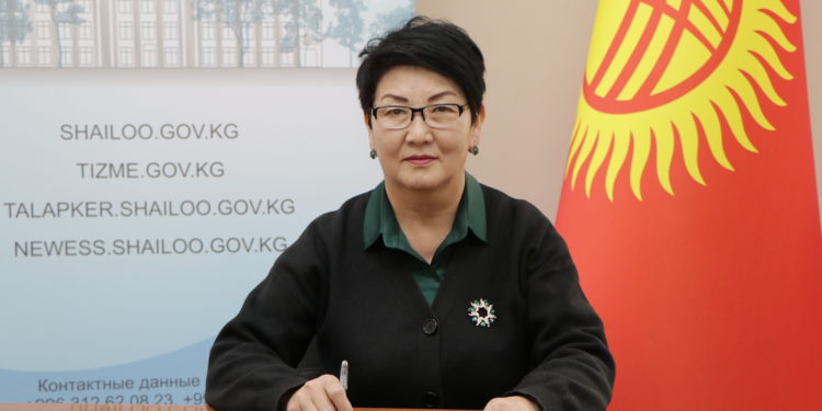 Ленин шайлоо округу боюнча айым талапкерден арыз түштү