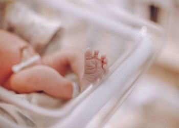 Москвада 7-класстын окуучусу көз жарган. Ал кыргызстандыкты зордуктоого айыптап жатат