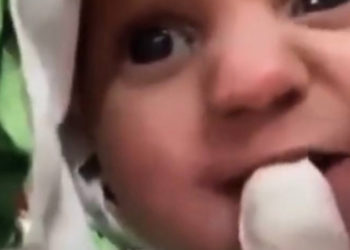 «Атасы, эки бир тууганы каза болгон». Түркиядагы жер титирөөдө 128 саат урандынын алдында жаткан ымыркайдын окуясы