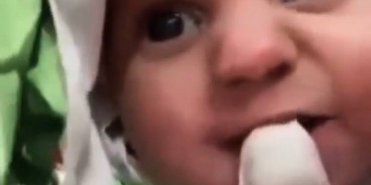 «Атасы, эки бир тууганы каза болгон». Түркиядагы жер титирөөдө 128 саат урандынын алдында жаткан ымыркайдын окуясы