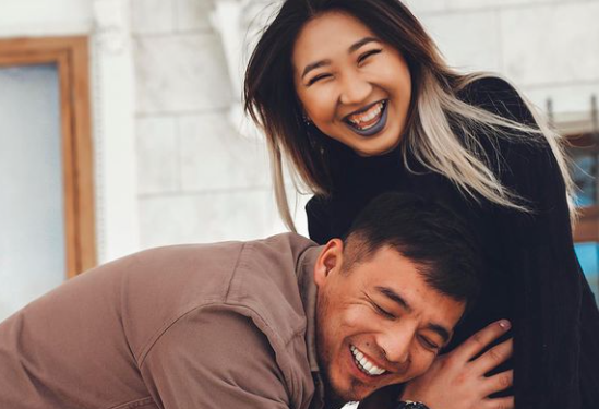 Кавер ырдаган түгөйлөр Тынысхан менен Элен балалуу болушат (сүрөт)