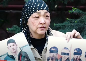 «Кыз чалып, түнкү 3тө баламды чакыртыптыр» дейт Орусияда бычакталган 17 жаштагы жигиттин апасы