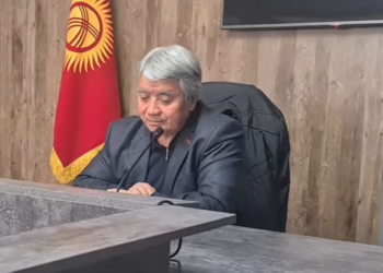 Түгөлбай Казаковго «Манас» театрына устат болуп жумушка келүү сунушу түштү (видео)