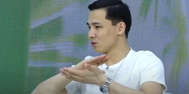 Биржан Байбол Кыргызстанга көчүп келгенин айтты