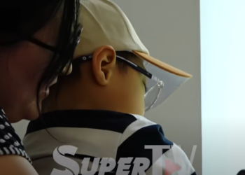 «Баламды осьминог дешсе, оор тиет» дейт уулу айнек сөөк оорусунан жабыркаган эне