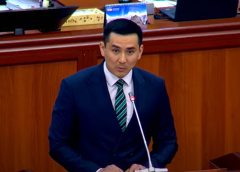 Мандатын тапшырган Жаныбек Абиров: «Биротоло коштошпойм, жолугушканга чейин»