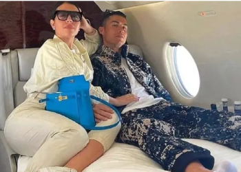 Роналду жеке учагын 20 миллион еврого сатып жатат