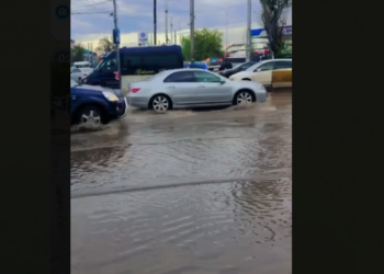 «Аламүдүн» базары жактагы жолдогу жаандан кийинки көлчүк (видео)