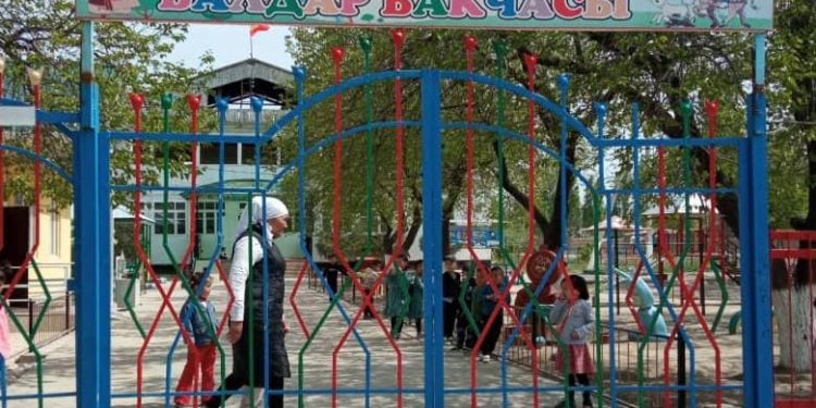 Баткендеги бала бакчада иштебеген жарандарга айлык төлөнүп турган