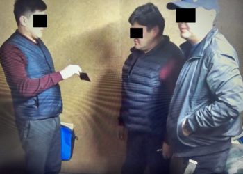 Бишкекте судья 2 миң доллар пара талап кылууга шектелип кармалды