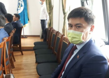 Кубанычбек Конгантиев сүрдүрүлүп жаткан «Батуми» кафесине тиешеси жок экенин айтты