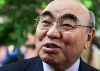 Садыр Жапаров: «Аскар Акаевге бир дагы кылмыш иши козголгон эмес экен»